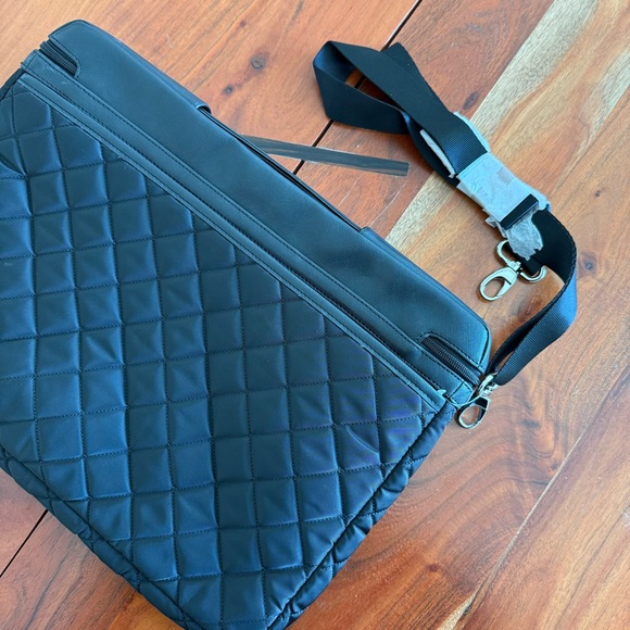 Quilted Black Laptop Bag - Picture 6 of 10